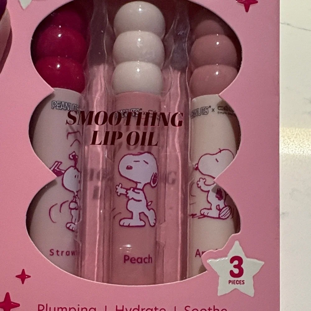 Peanuts x Celavi Smoothing Lip Oil Set - Strawberry, Peach, Vanilla